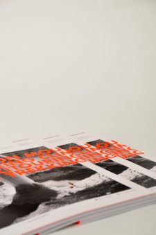 BLACKYAK Lookbook Il sorprendente lookbook di BLACKYAK – stampa di alta qualità, design eccezionale e un grande successo in fiera